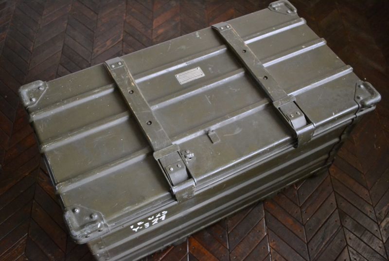 ドイツZARGES社イギリス軍折り畳みアルミコンテナ - ガジェットモード