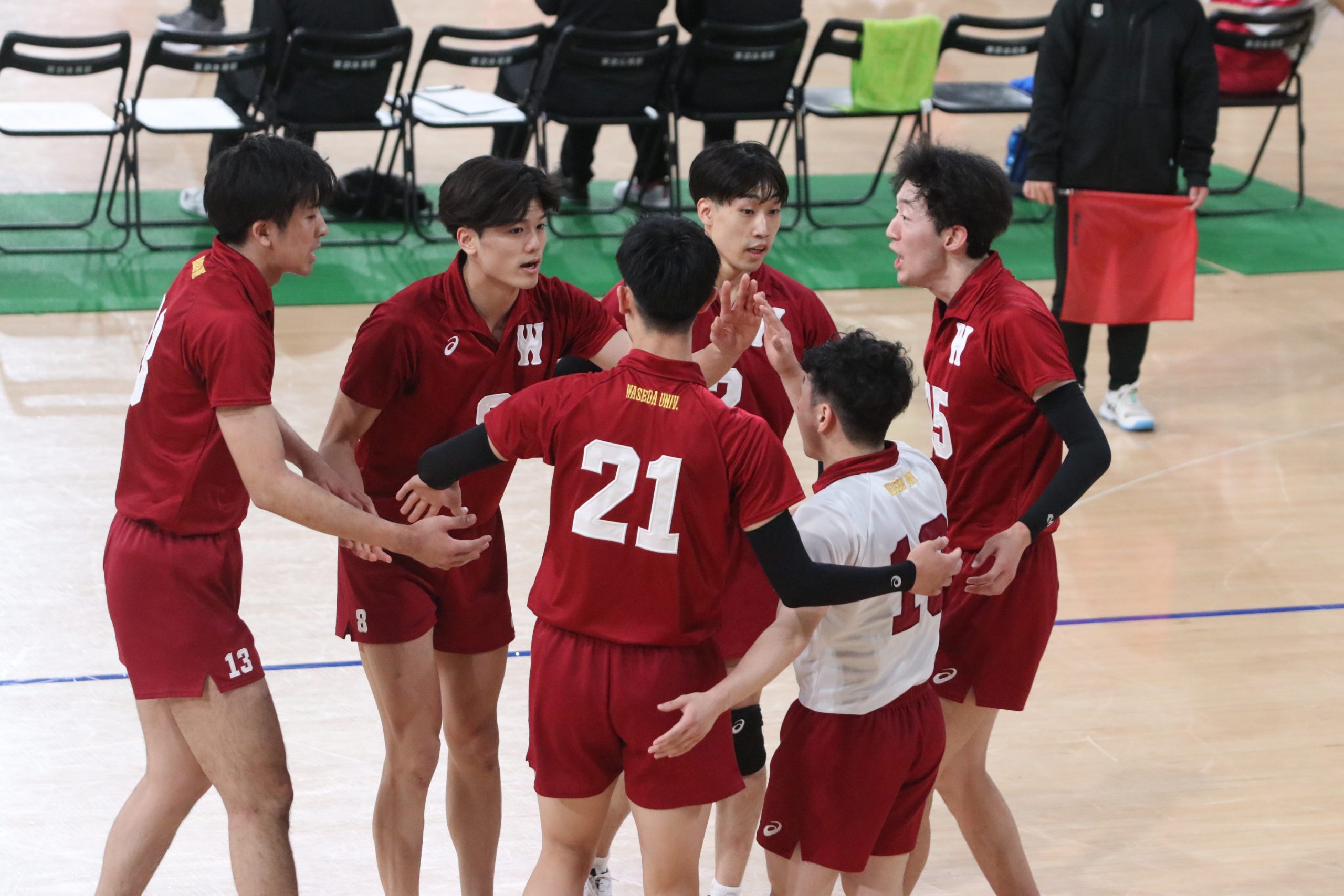 全日本インカレ男子 早稲田大、専修大と近畿大がフルセットの接戦を制
