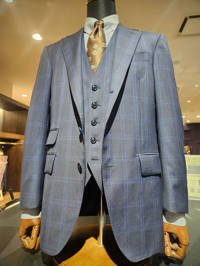 オーダースリーピーススーツのご紹介【東京・PREMIUM表参道店