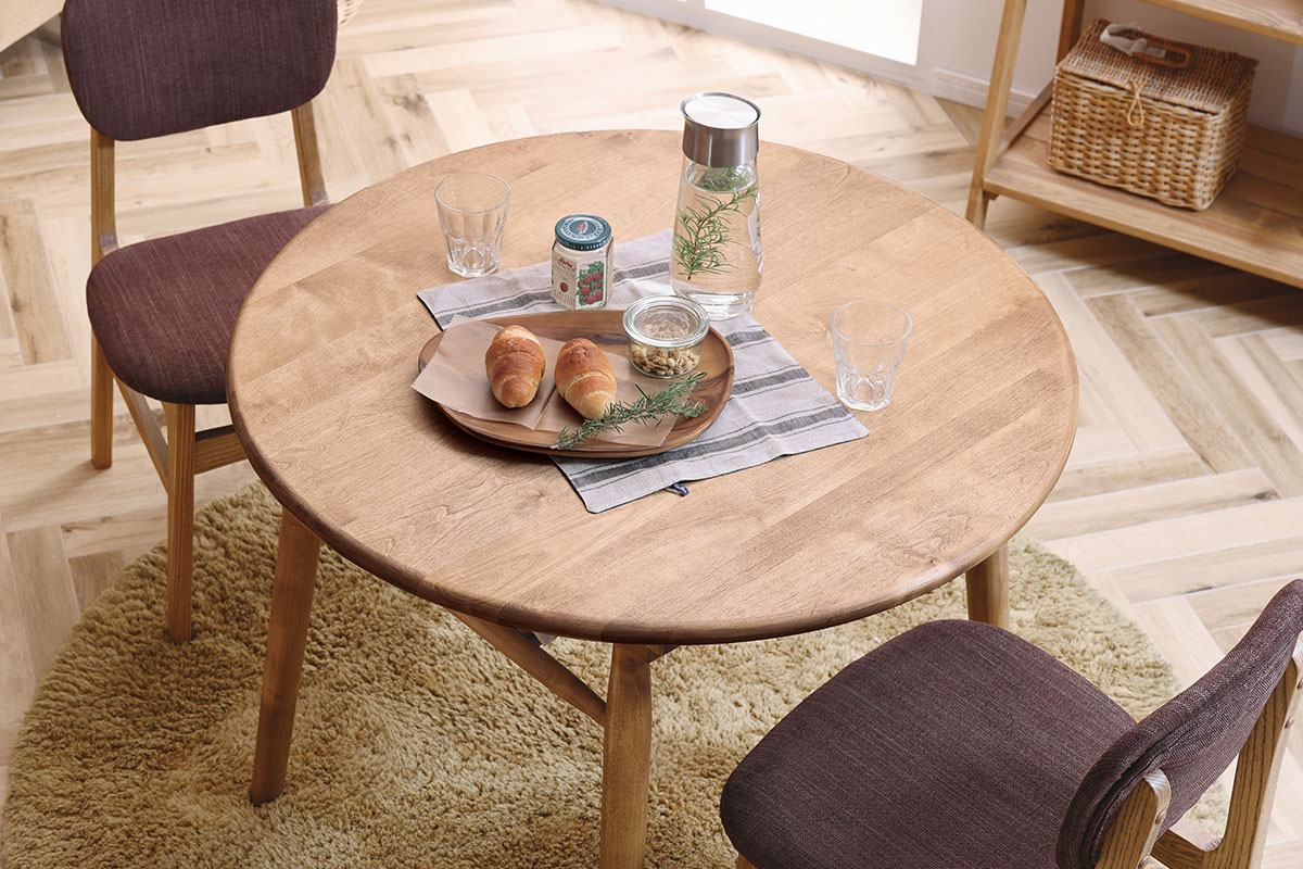 2333 IKEA 円形木製ダイニングテーブル 2333 IKEA 円形木製ダイニング