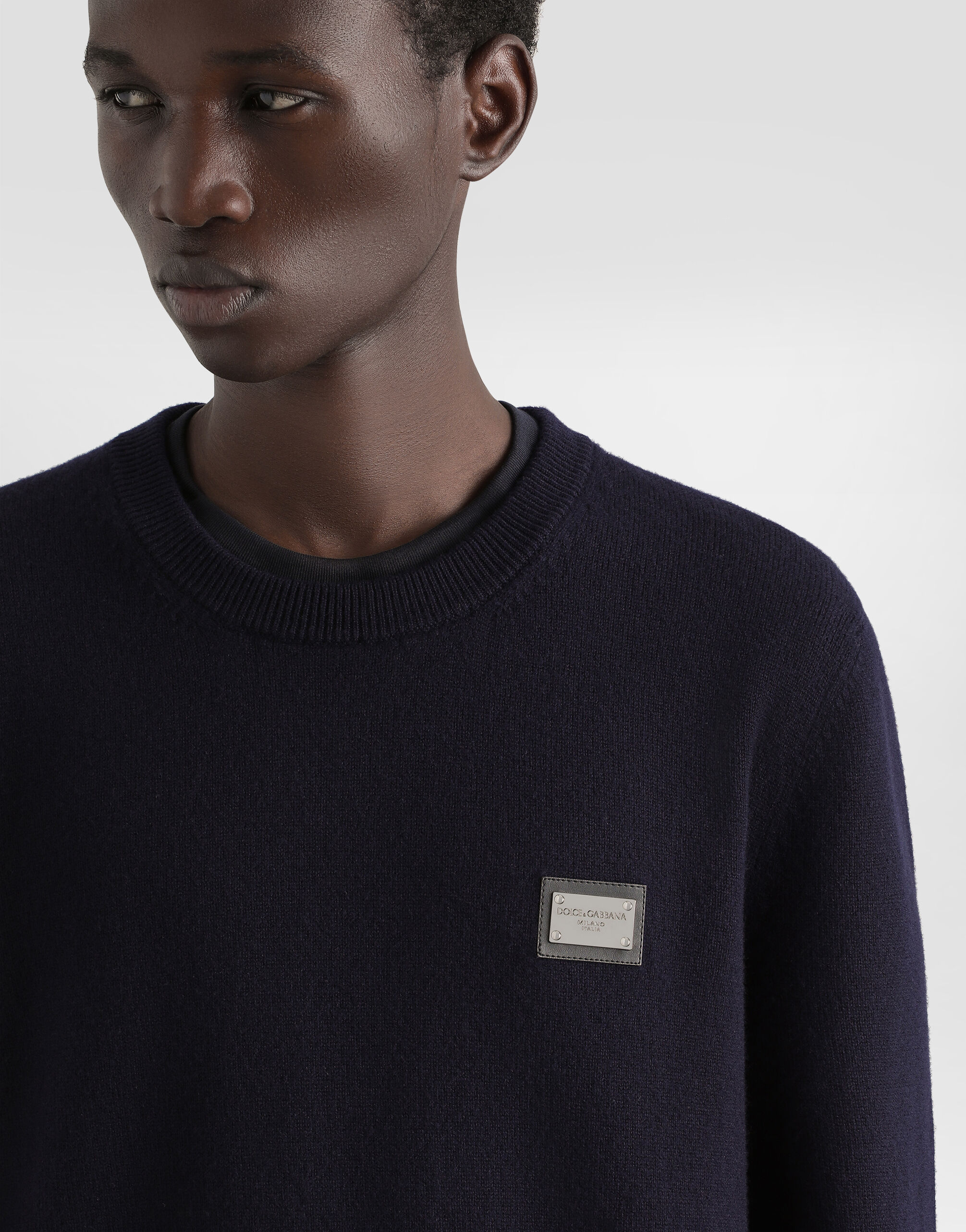 Wool round-neck sweater with branded tag in Blue for Men