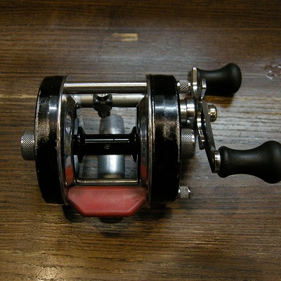 ABUアンバサダー5600C オールド 赤ベロ FN770400 ABUアンバサダー5600C