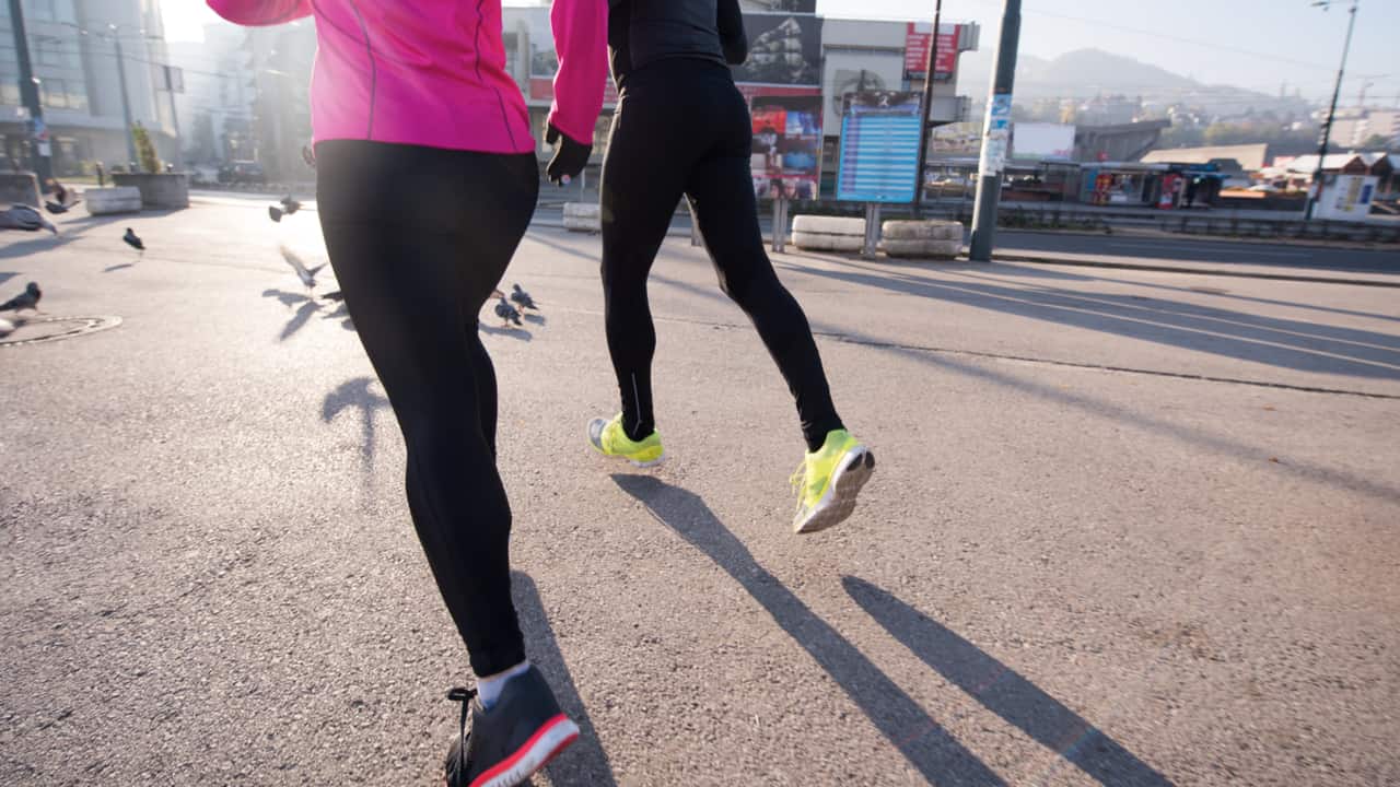 ランニングタイツにはどんな効果が期待できる？選び方やおすすめのはき