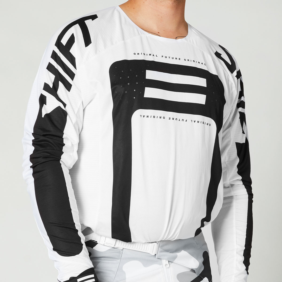 SHIFT ブラックレーベル NEW G．I．フロー ジャージ ホワイト