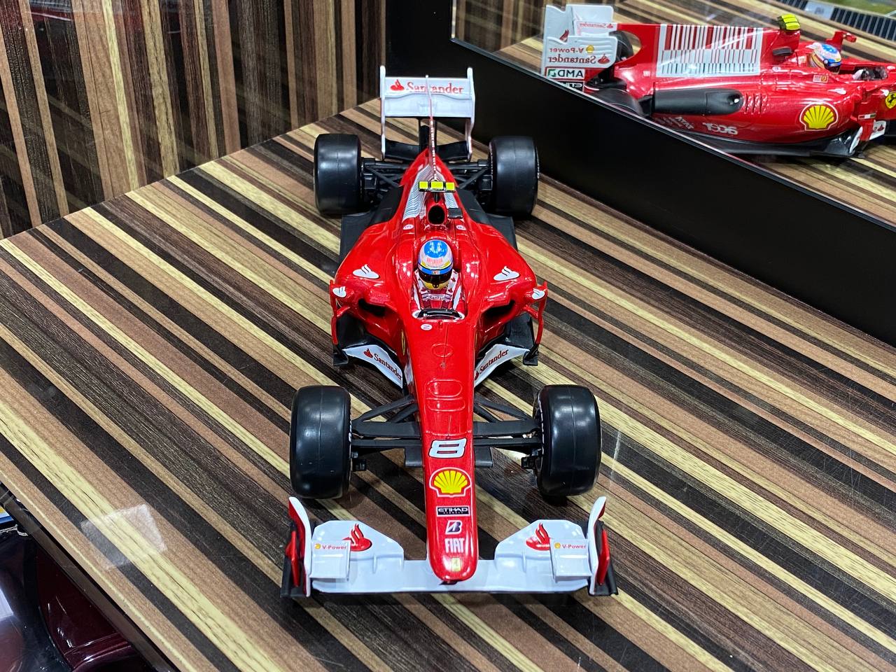 ミニカー F10 Bahrain GP Edition F. Alonso 1: F10 Bahrain GP