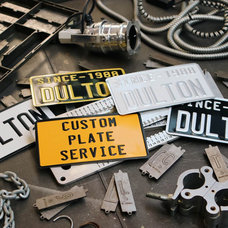 DULTON ONLINE SHOP | EMBOSS HOUSE PLATE YELLOW/BLACK(YELLOW/BLACK