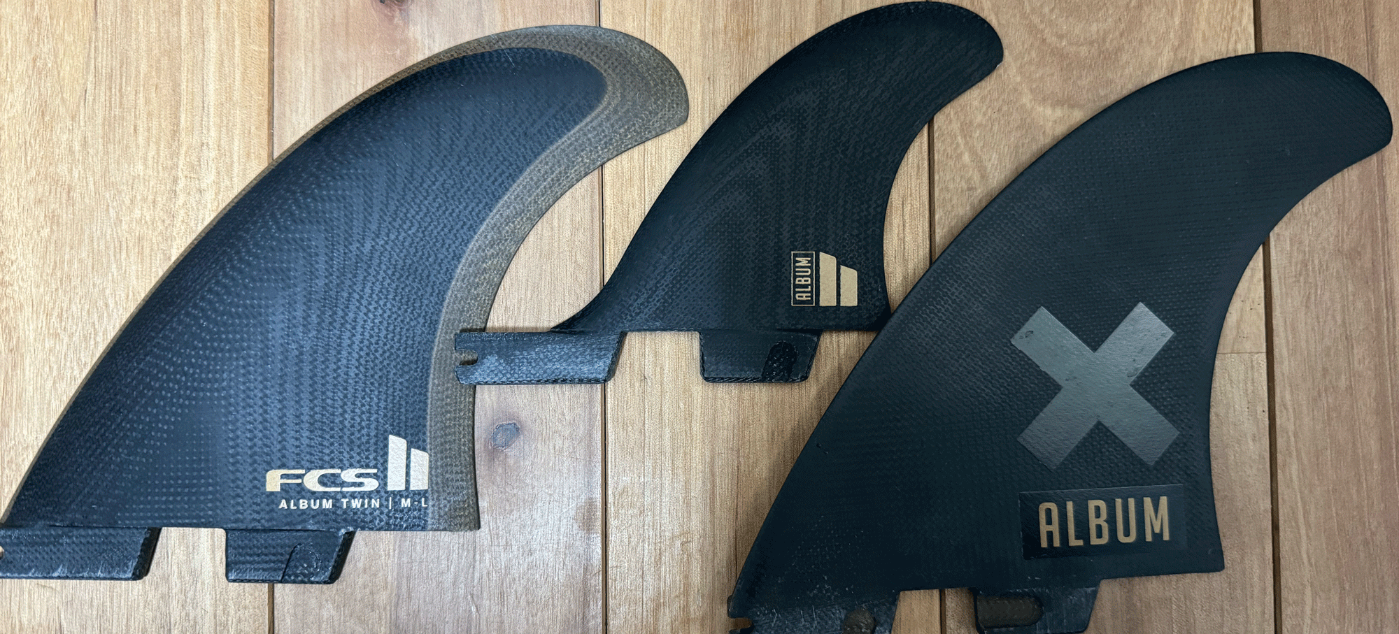 アルバムサーフボードとFCSがコラボして開発したツインスタビを