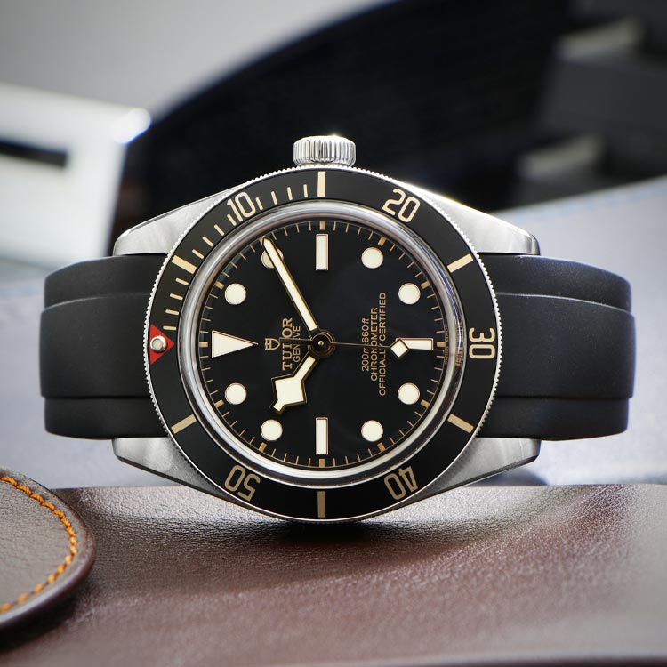 Curved End Rubber Strap for Tudor Black Bay 58 Deployant | Everest