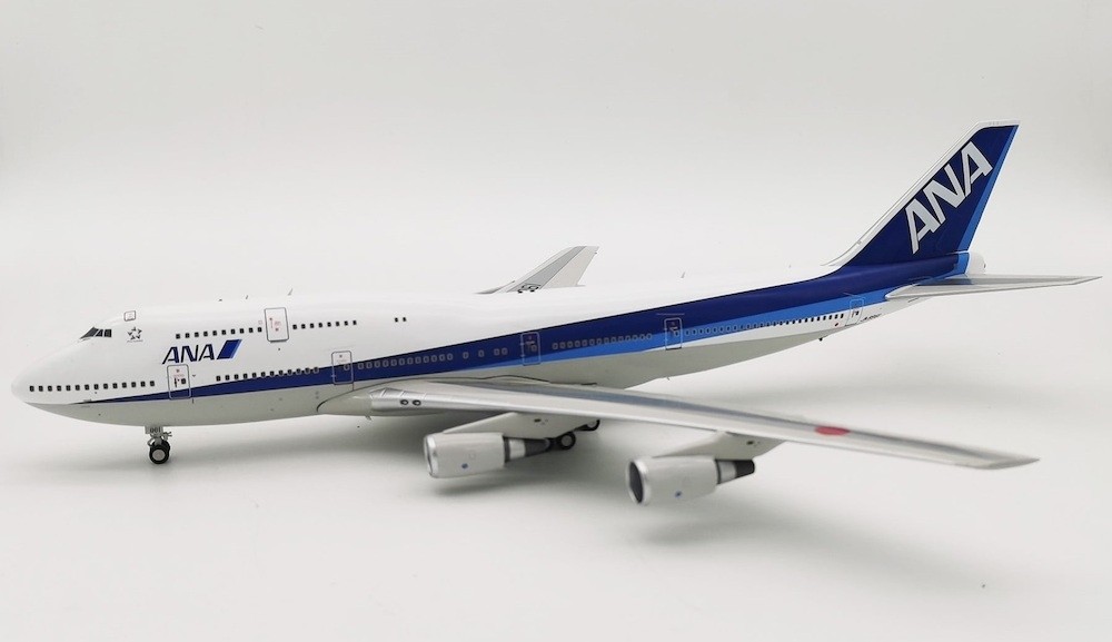 ANA 全日空 1/200 B747-400 ジャンボジェット Amazon.co.jp: 全日空