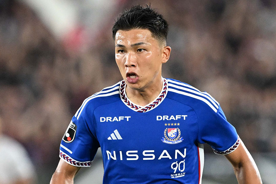 横浜FM西村拓真、前半立ち上がりまさかの一発退場 VARチェックで