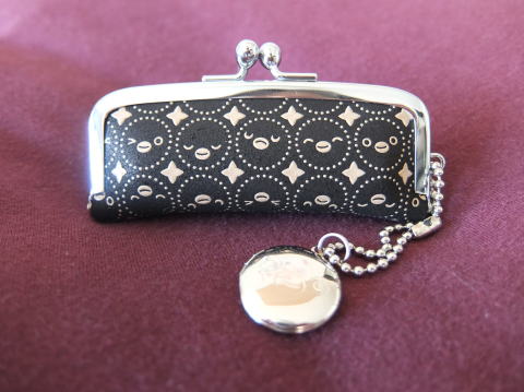 JIZAING X INDEN」 Suicaのペンギン印傳 印鑑入れ