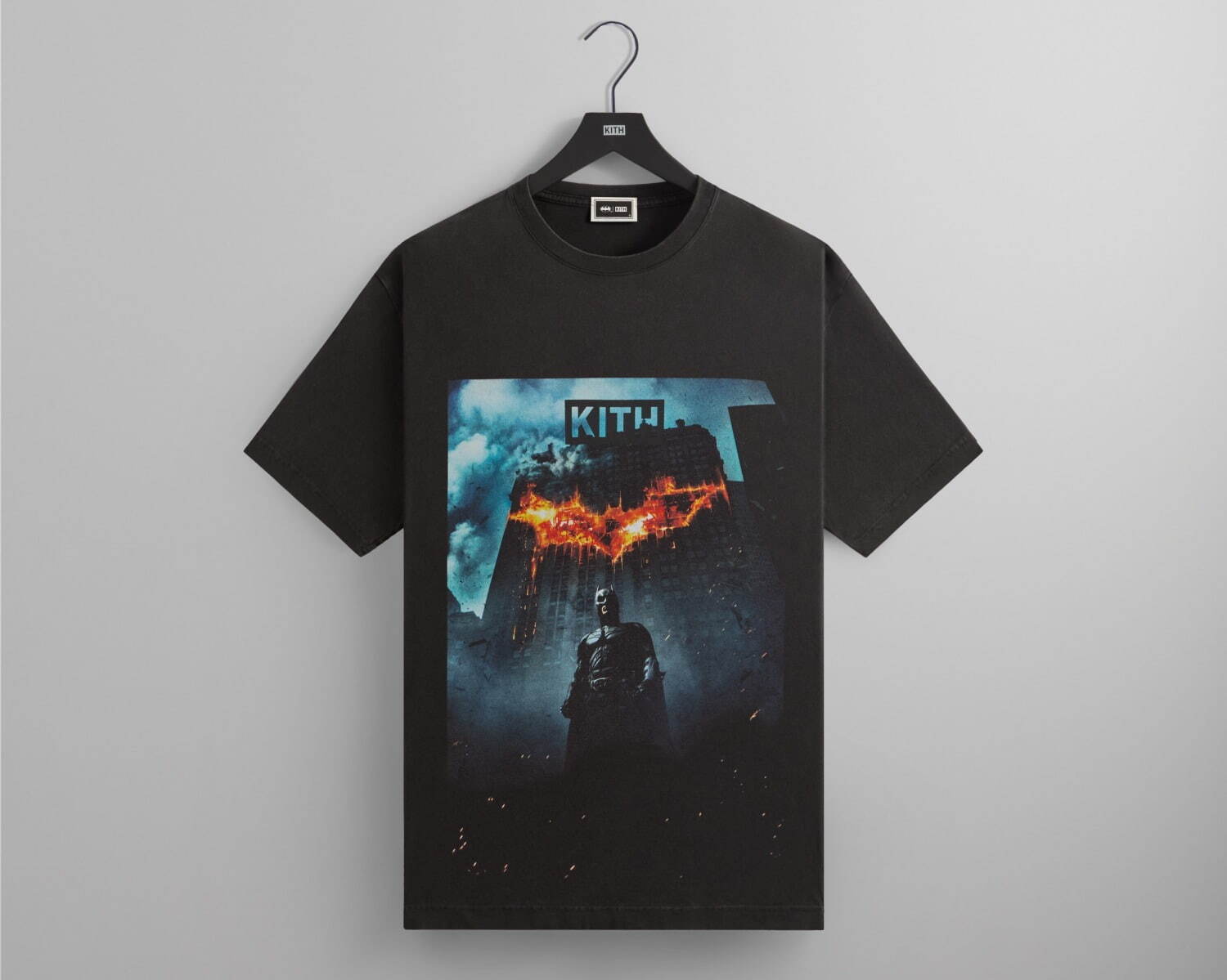 Kith『バットマン』ロゴ刺繍＆ジョーカーのトランプ柄ジャケット、映画