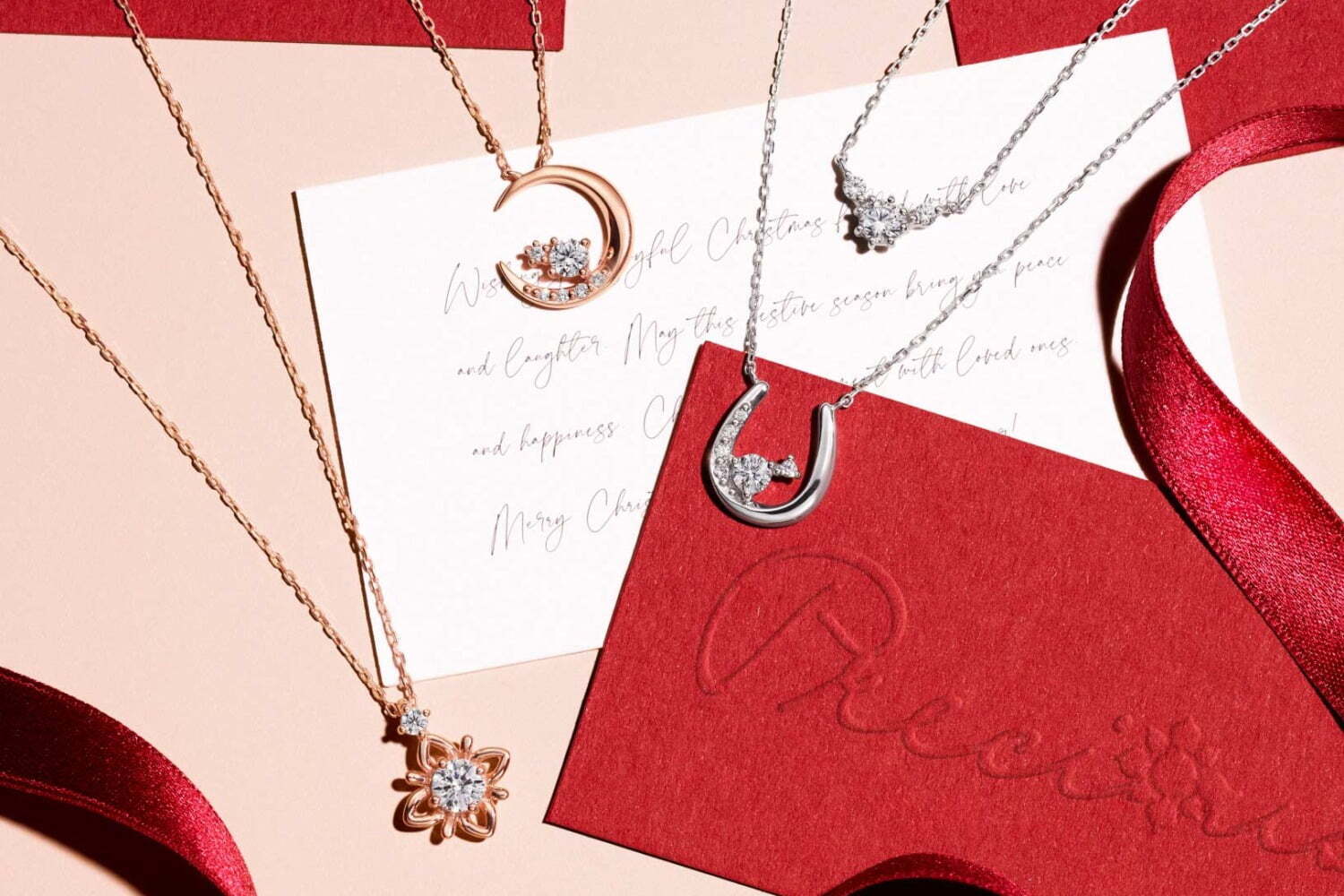 カナル 4℃クリスマスジュエリー、“Love”の手書き文字風ハート型