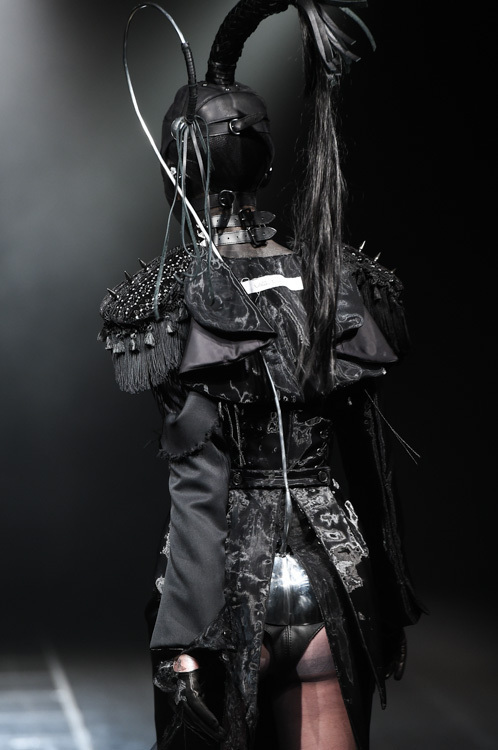 アリスアウアア 2014-15年秋冬コレクション - 「獣たちの墓場