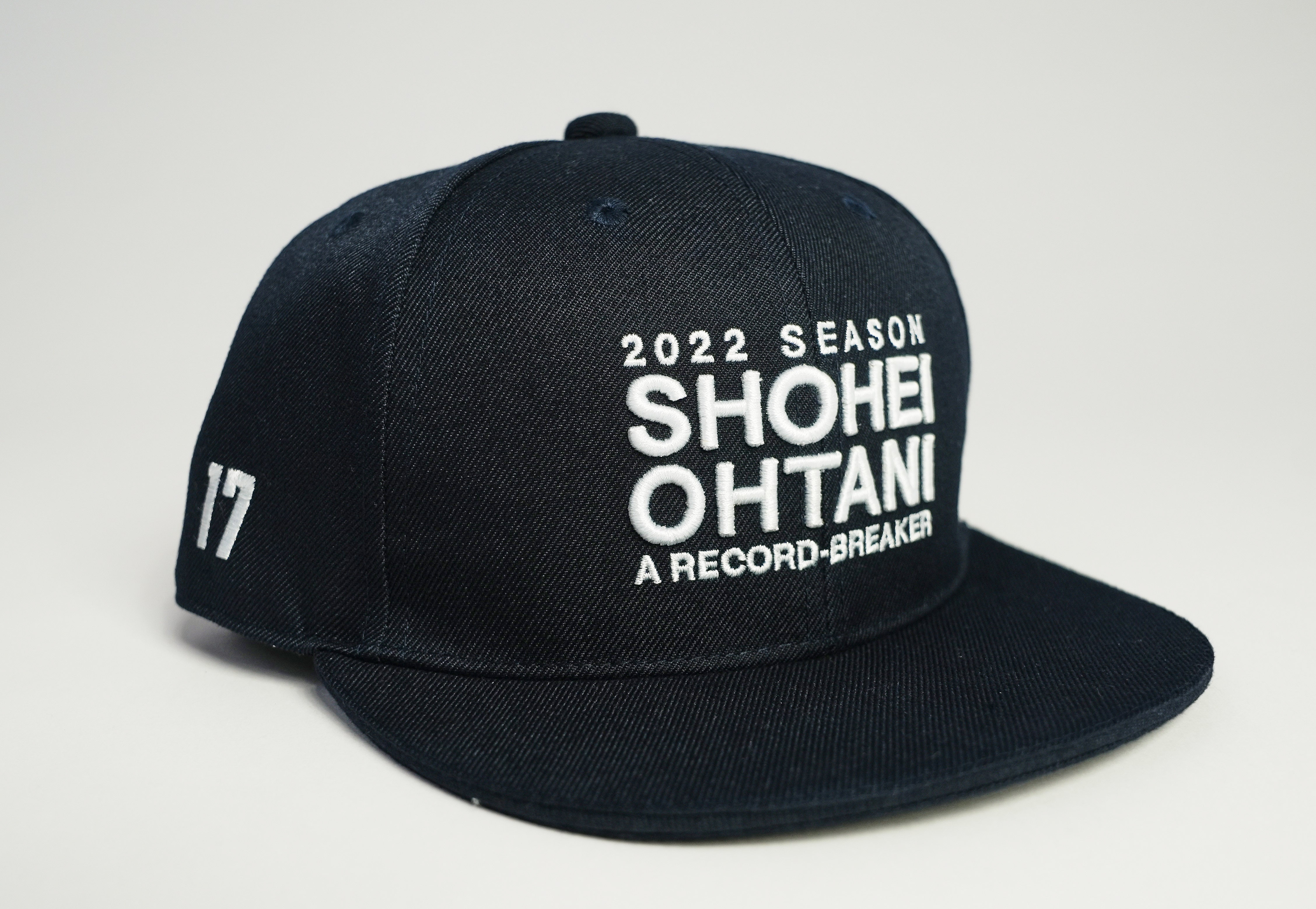デサント×大谷翔平 2022年シーズンの活躍を記念した「水沢ダウン」を