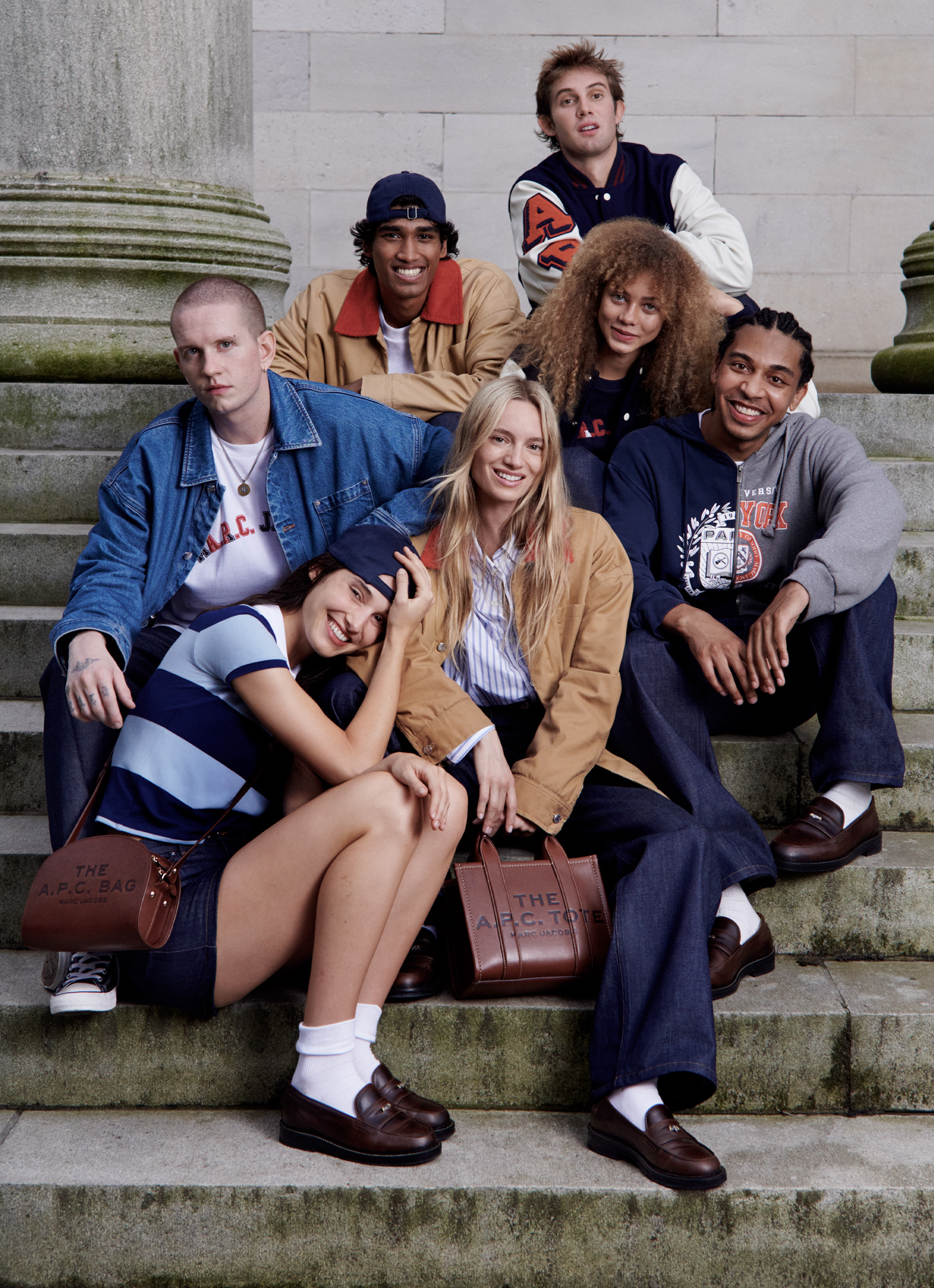 A.P.C.がマーク ジェイコブスとコラボ 80年代のカレッジスタイルに着想