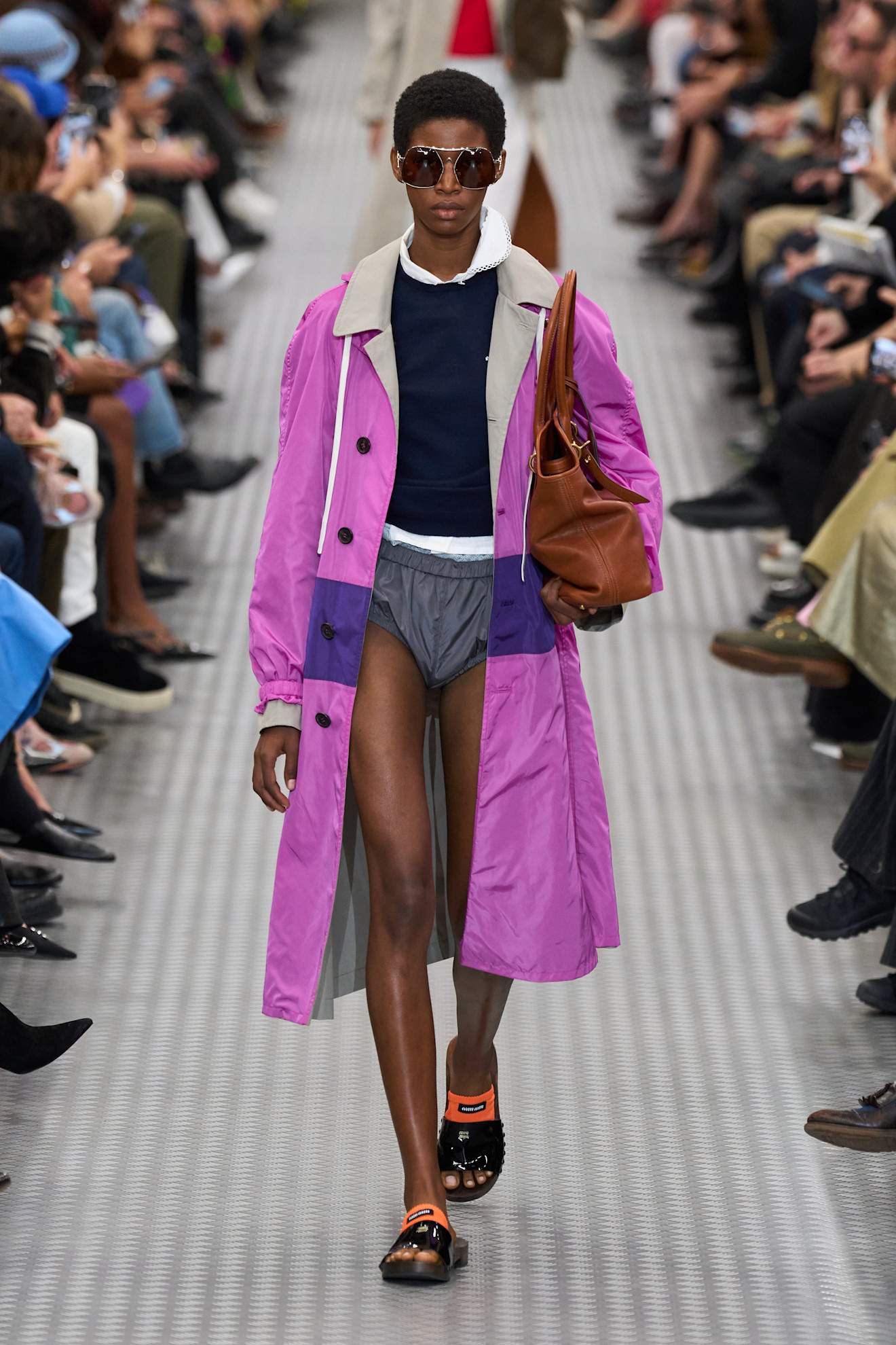 MIU MIU 2025年春夏コレクション | パリ | 画像69枚 - FASHIONSNAP