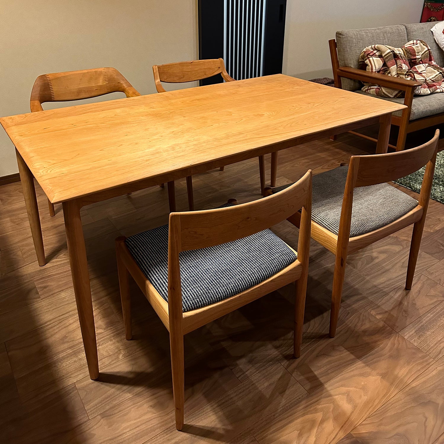 UNI-dining table（ユニ ダイニングテーブル）納品事例 – FELICE.ONLINE