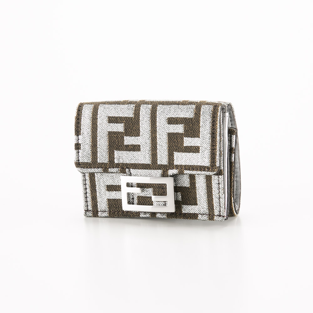 フェンディ FENDI BAGUETTE FFロゴ 三つ折り財布 TINY 8M0395-APKV
