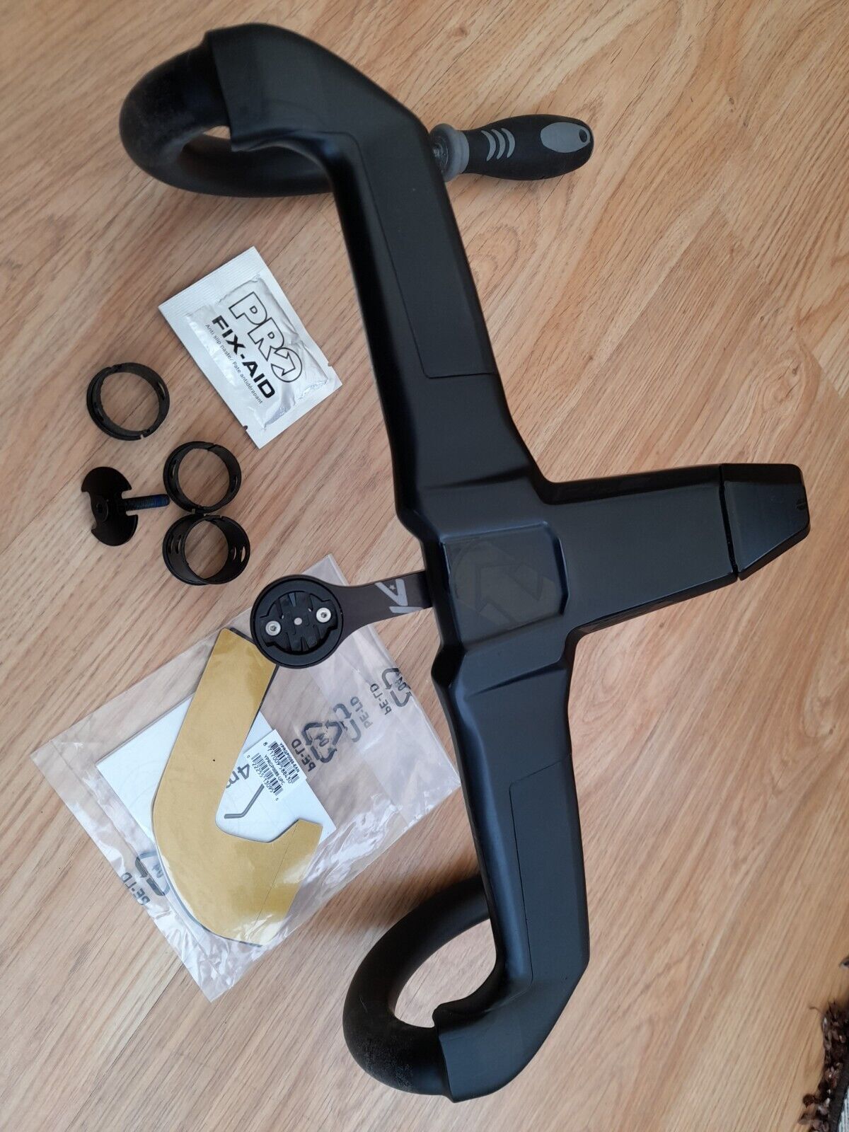 Shimano Pro Vibe Evo carbon areo drop handlebar integrated cockpit