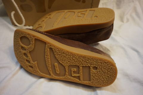 Yogi Footwear』(ヨギーフットウェア) ウイラード タンブレッド