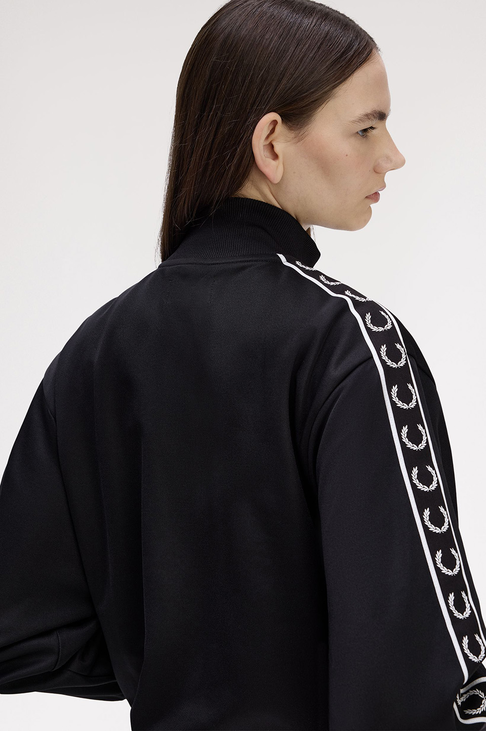 Taped Track Jacket(10 184：BLACK): | FRED PERRY JAPAN | フレッド
