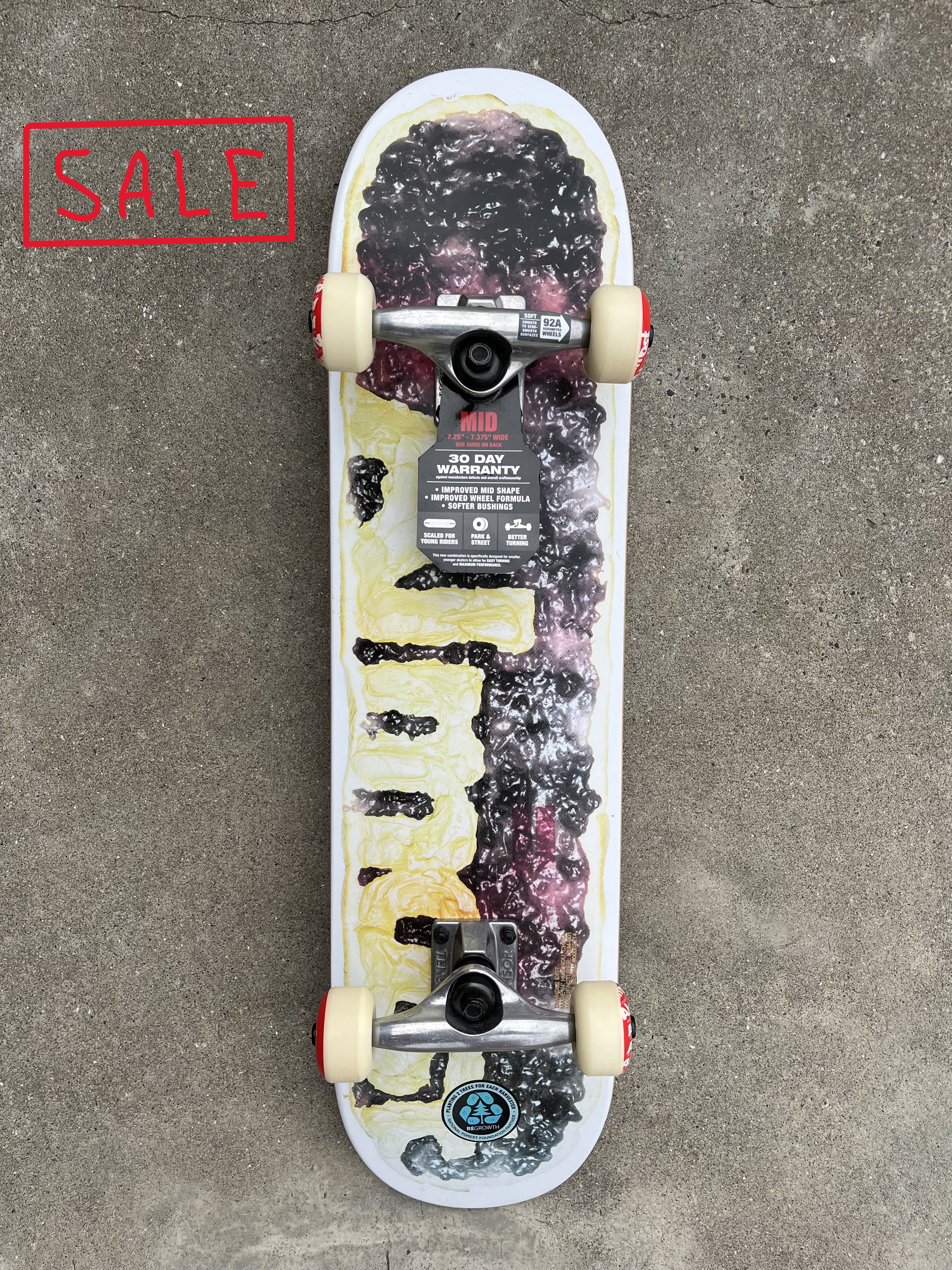 SALE】ALMOST GRAPE SKATEBOARD COMPLETE 7.25inch オルモスト