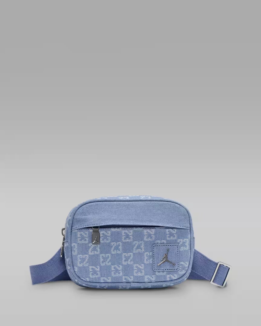 コットンデニム素材を使用した「JORDAN MONOGRAM BAG COLLECTION