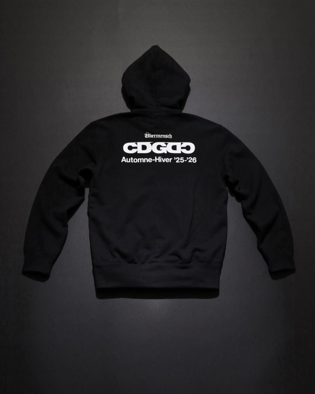 CDG × G-DRAGON コラボが2025年 12/24 発売予定 (シーディージー COMME