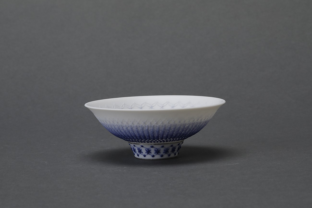 イッチン手銀彩酒盃〝露紡〟 | 酒器 | ギャラリー器館