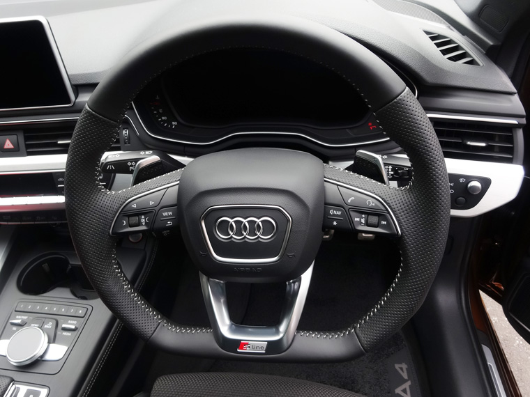 AudiAG純正Q7(4M)用各種フラットボトムステアリング - G-Speed web store