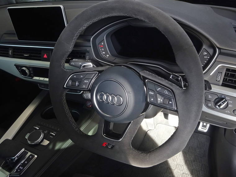 AudiAG純正RS 4(F4)/RS 5(F5)用フラットボトムステアリング - G-Speed