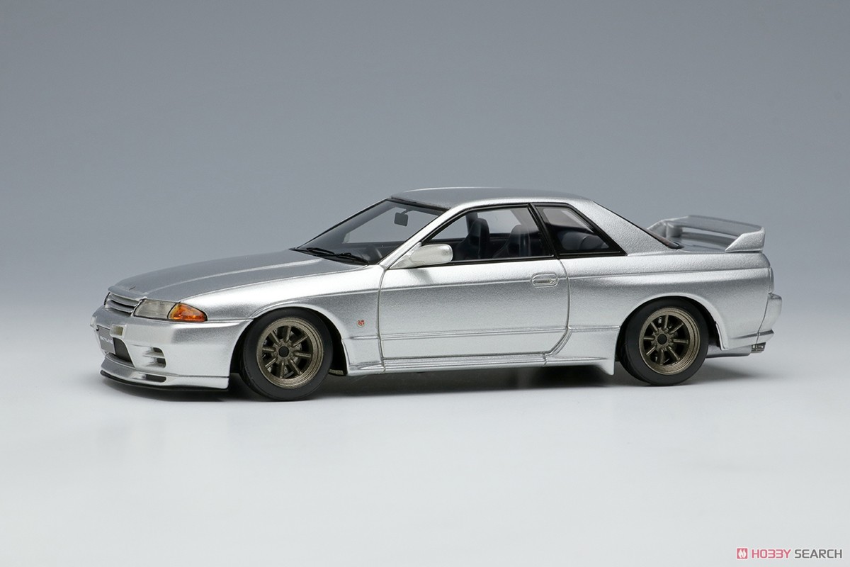 Nissan Skyline GT-R (BNR32) (RS Watanabe 8 spoke) Jet Silver