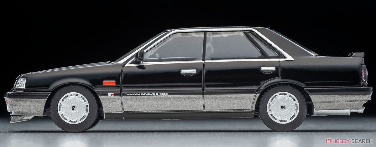 TLV-N301b Nissan Skyline 4 Door HT GTS Twincam 24V (Black / Silver