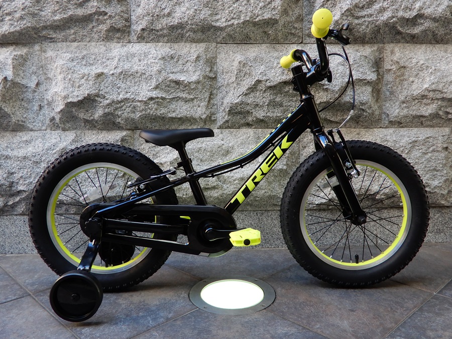 Trek 16インチ 子供用自転車 ブラック/イエロー Trek 16インチ 子供用