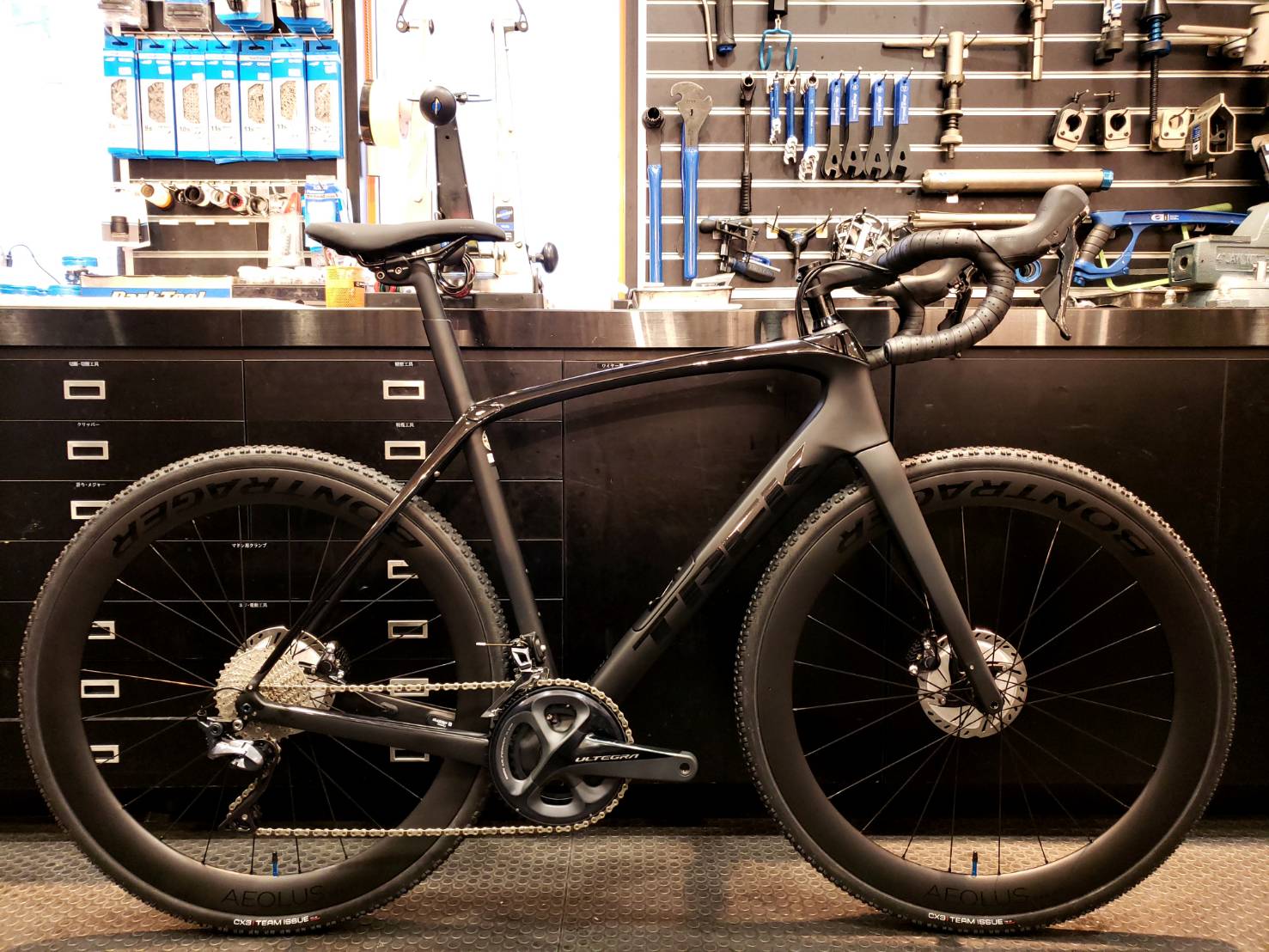 NEW】20万円台で購入できる高性能カーボンホイール 『Bontrager Aeolus