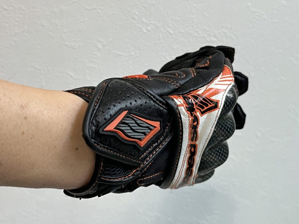 レビュー】HYODのロンググローブ ST-X CORE D3O® GLOVES(LONG)｜旅好き