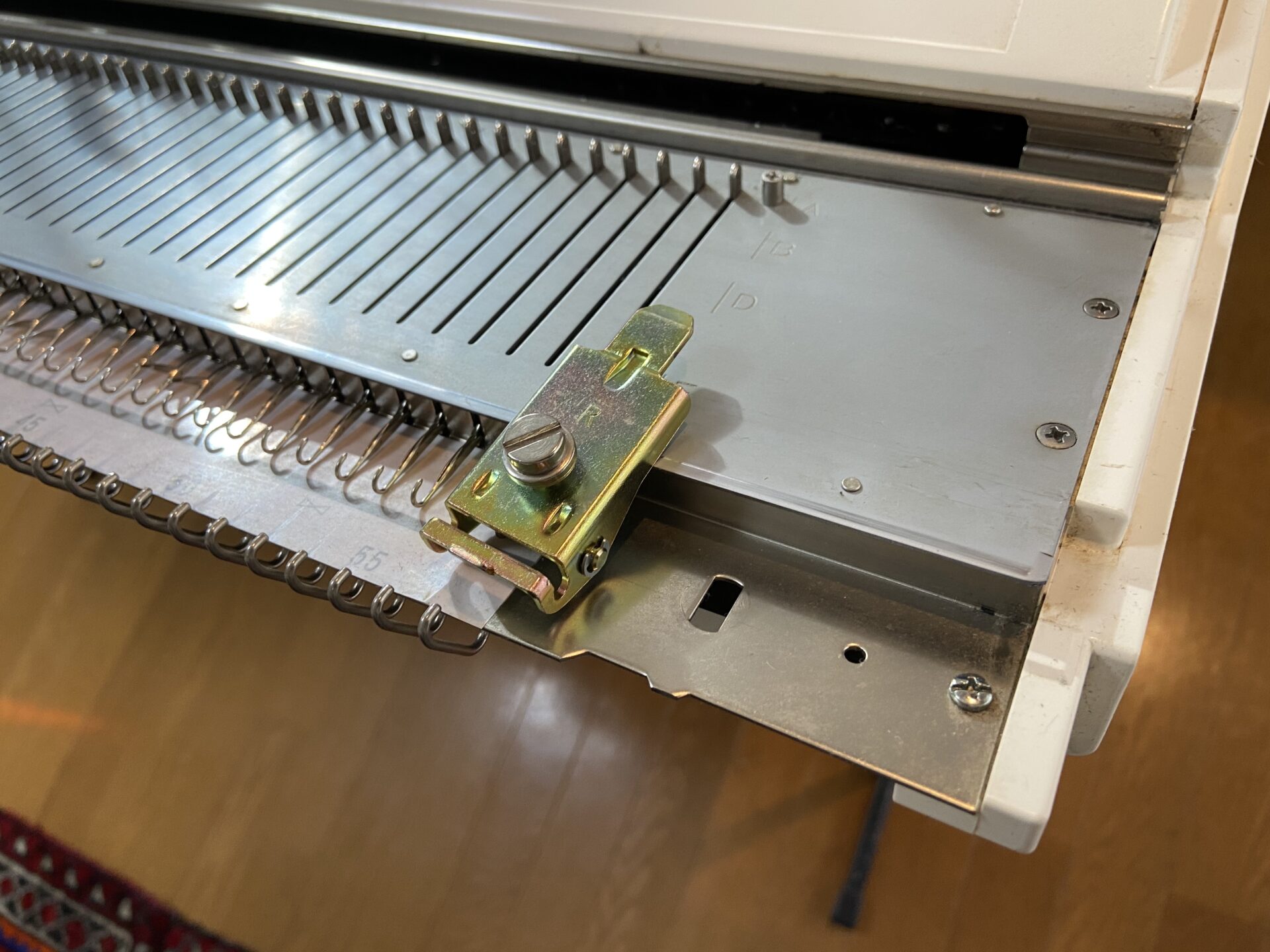 家庭用編機 ゴム編み機の設置の仕方 | KNIT LABO BLOG