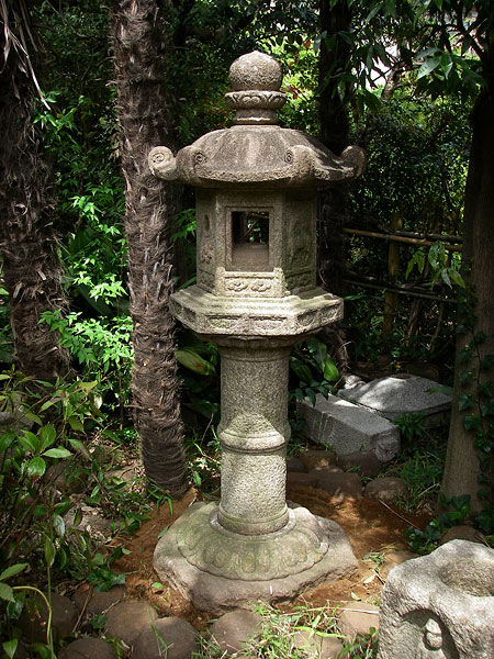 天然自然石・置灯篭・茶庭灯篭・露地庭灯篭・竹と瓢箪模様】オブジェ