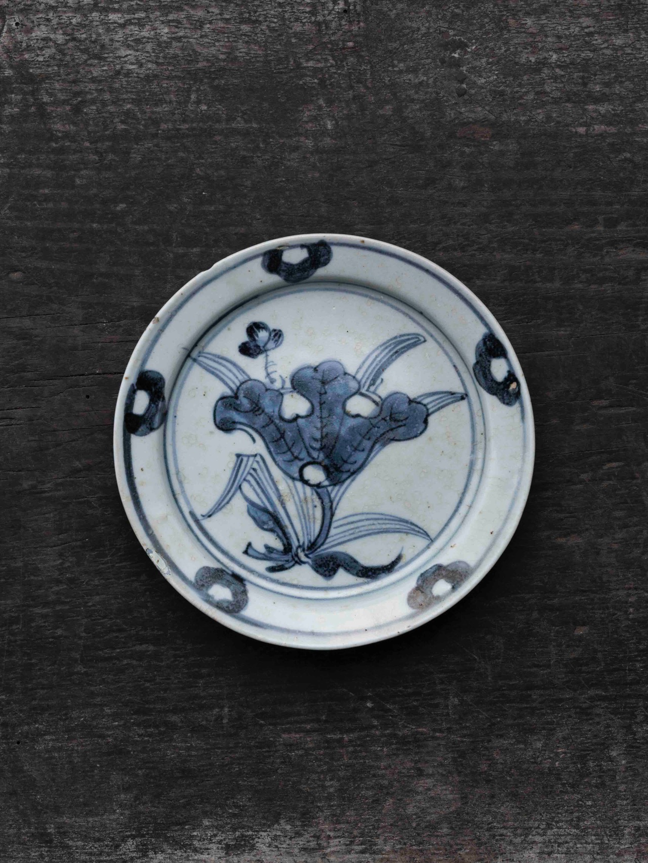 2 初期伊万里蓮葉文小皿 | 新骨董入門 高木孝 | ブログ | 工芸青花