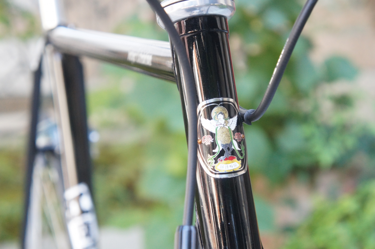 ハンドメイドブランド【Kalavinka】フレーム、アッセンブルさせて