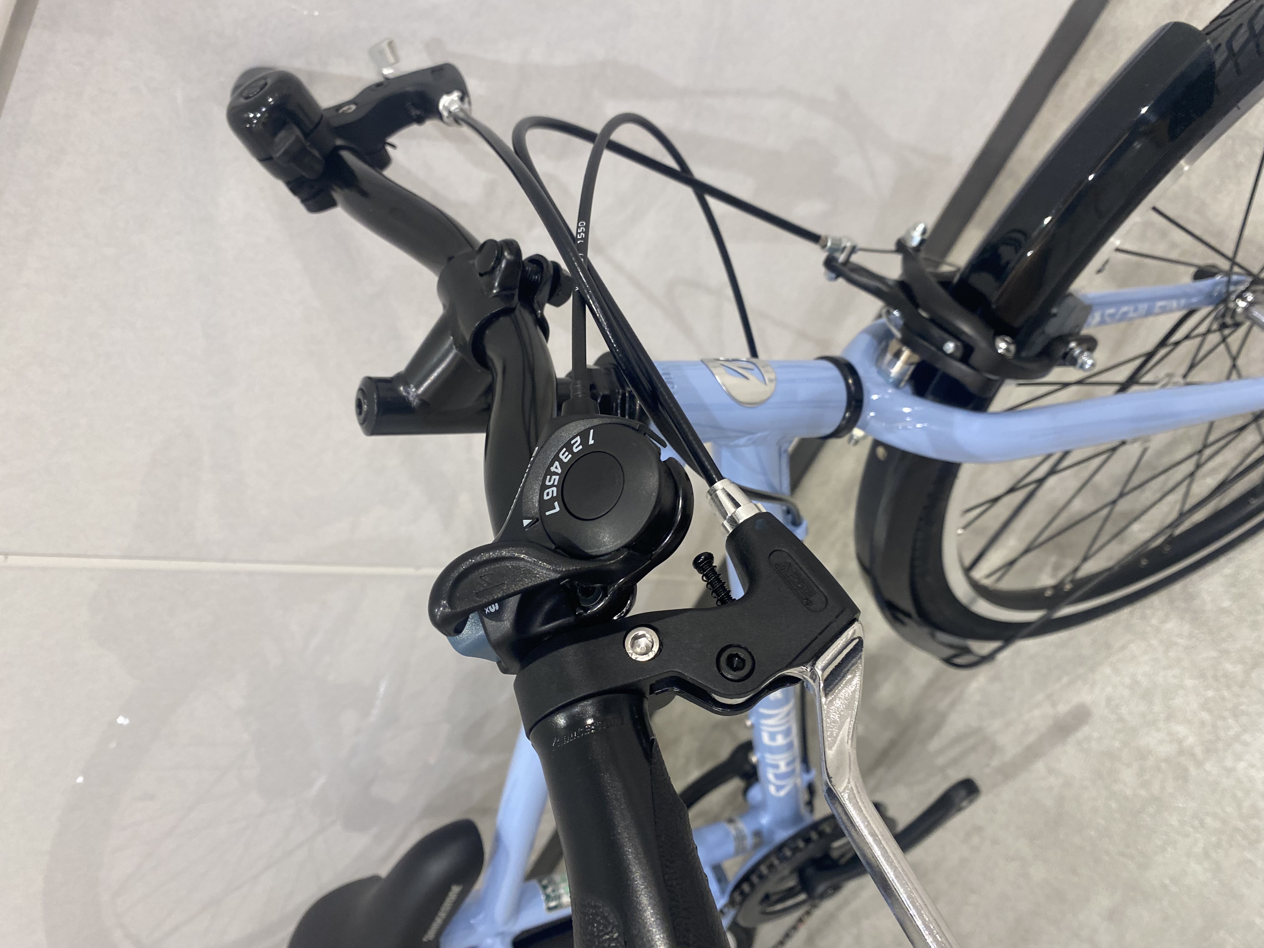 ブリヂストン シュラインに新色登場✨✨ | コンズサイクルのスタッフ