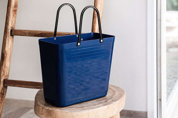 HINZA （ヒンザ） BAG マルチバック M 再生プラスチック ブルー HINZA