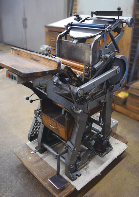 自動フート印刷機 - 活版印刷の道具たち｜笹っぱ活字館