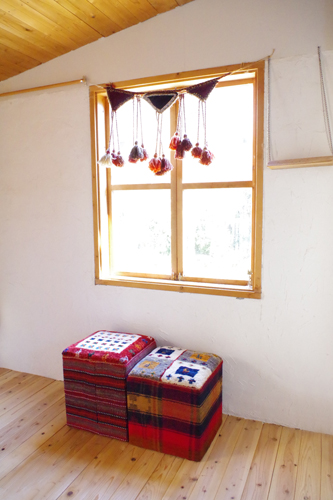 スツールの詳細 | ギャッベ（ギャベ）専門店 kavir（キャビール）