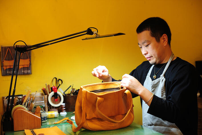 総手縫い 鹿革 2WAY リュックサック | 株式会社 KAZINO leather works