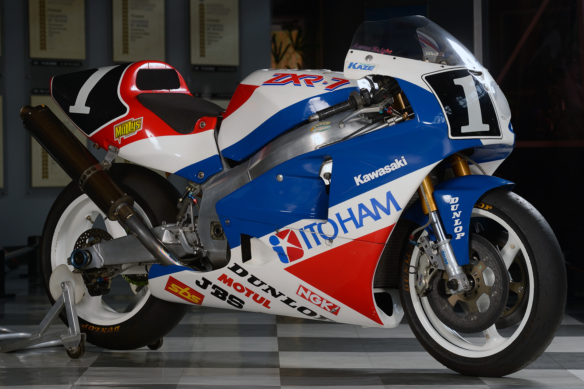 鈴鹿8耐：ZXR-7(1993)／TT-F1ラストイヤーの至高モデル | レーシング