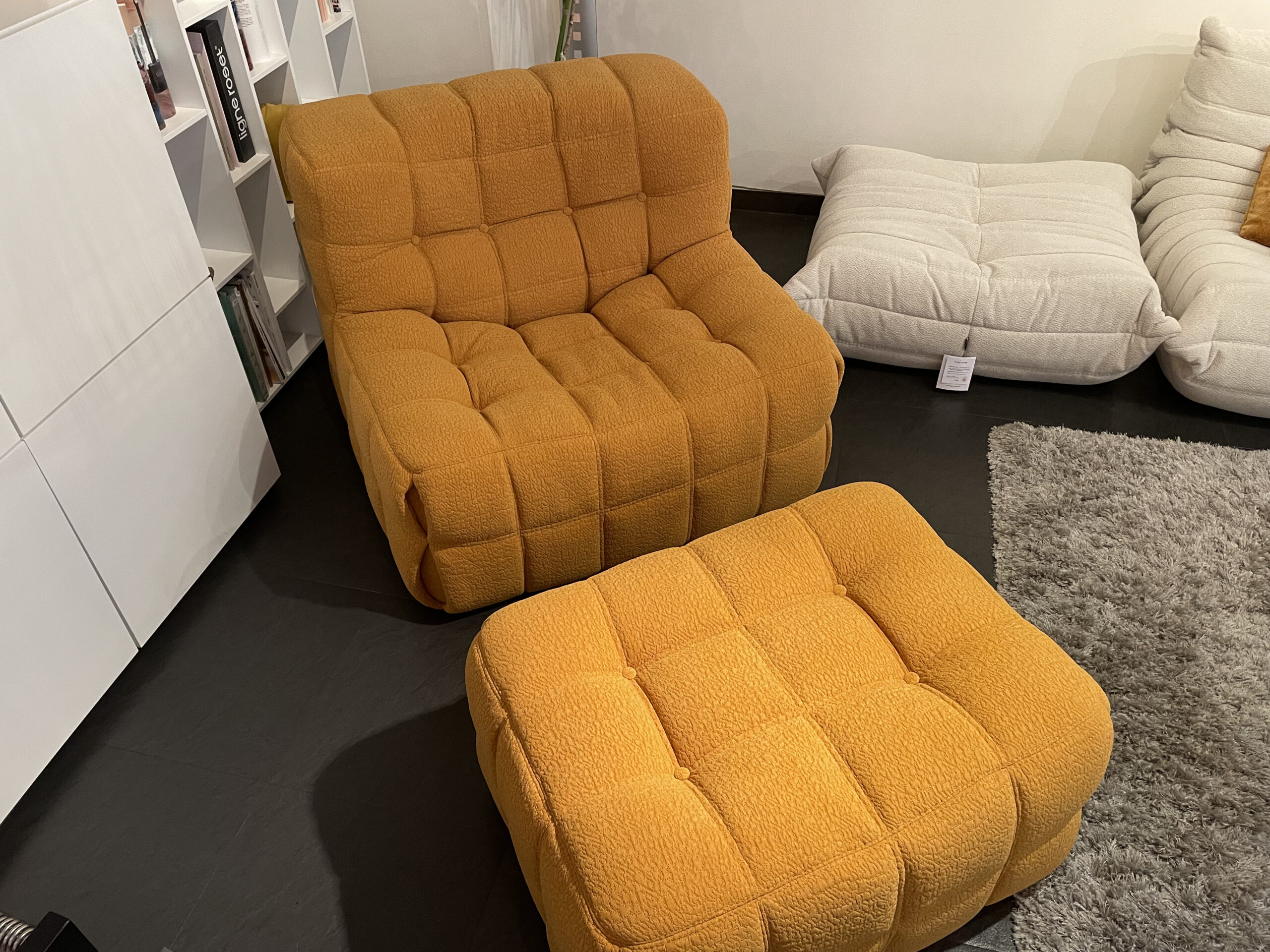 ロゼカシマ1Pソファ+パフ（リーン・ロゼ）｜京都で家具を探すなら展示