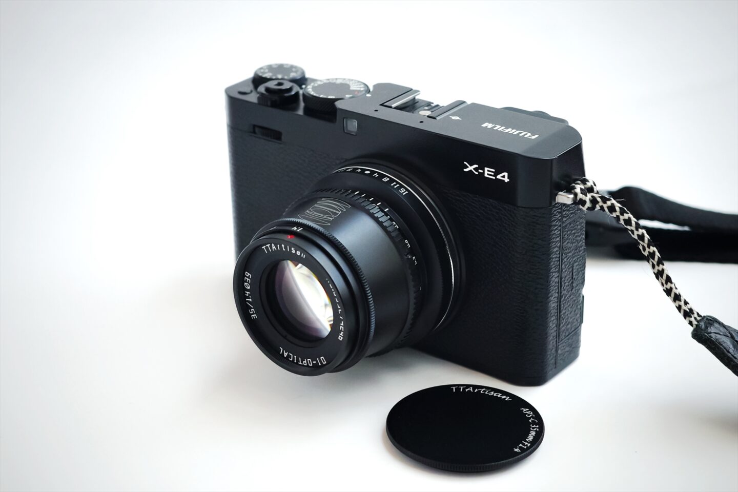 マニュアルフォーカス単焦点レンズの入門として最適｜銘匠光学