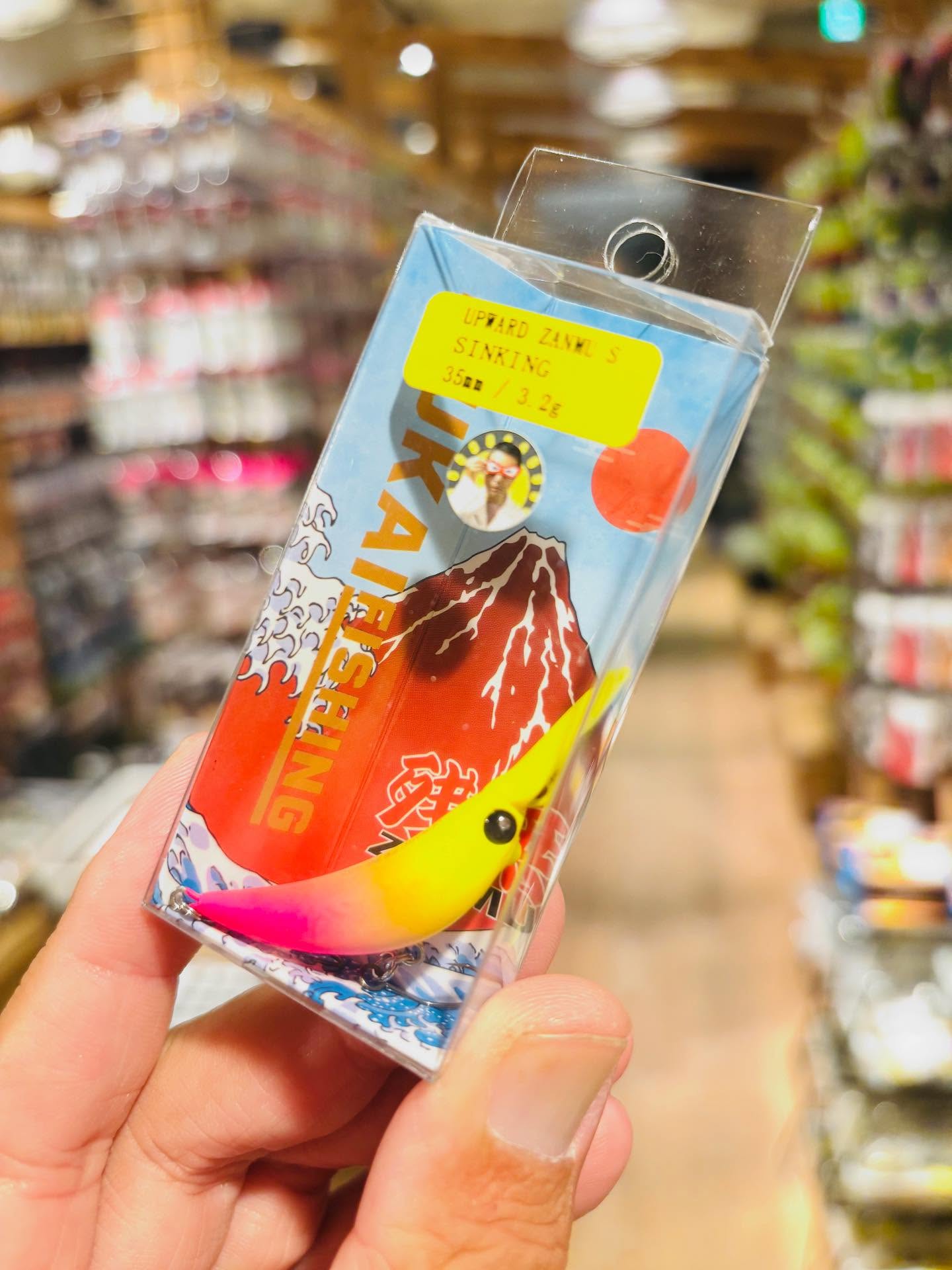 4色だけですがベルベットアーツのデイジー1.3gの店頭販売開始しました